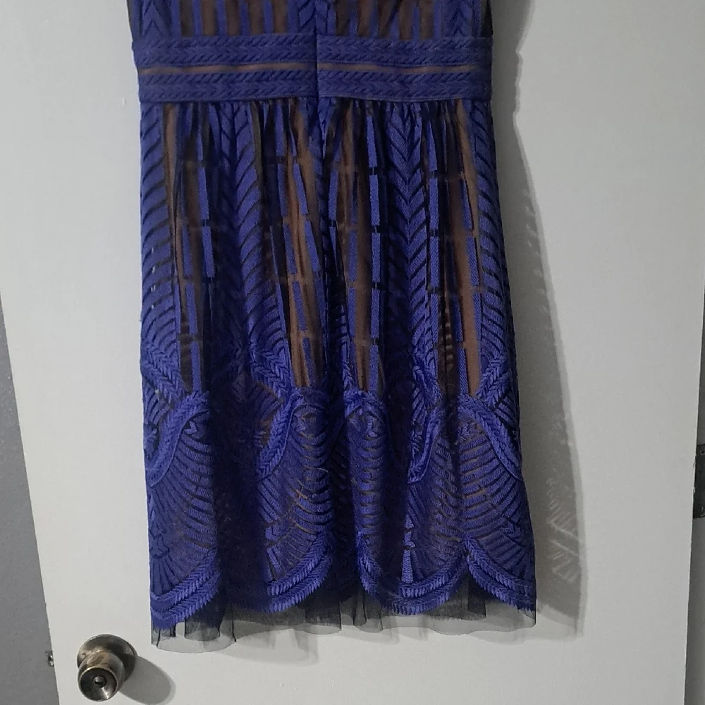 BCBGMaxAzria Navy Patterned Midi Dress - Picture 7 of 16